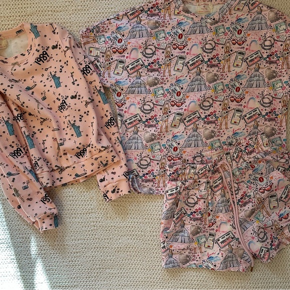 Elisabeth and Faith Taylor Swift women’s bundle small & Med - Picture 1 of 2